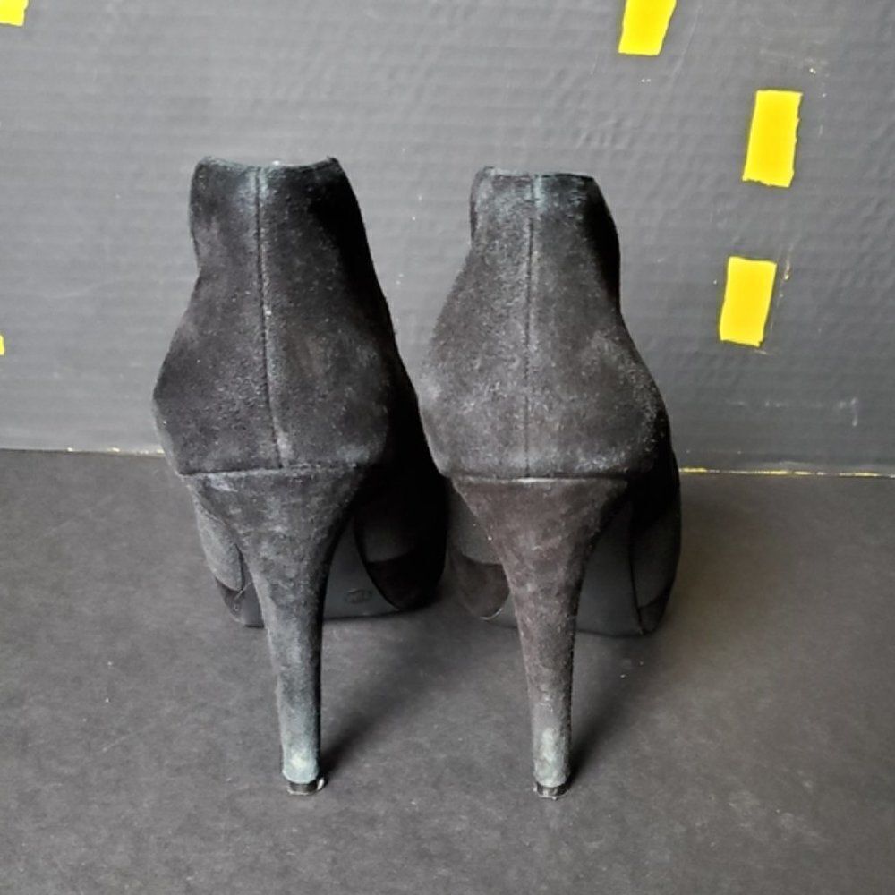 Gianni Bini Black Suede Pumps - Picture 4 of 9